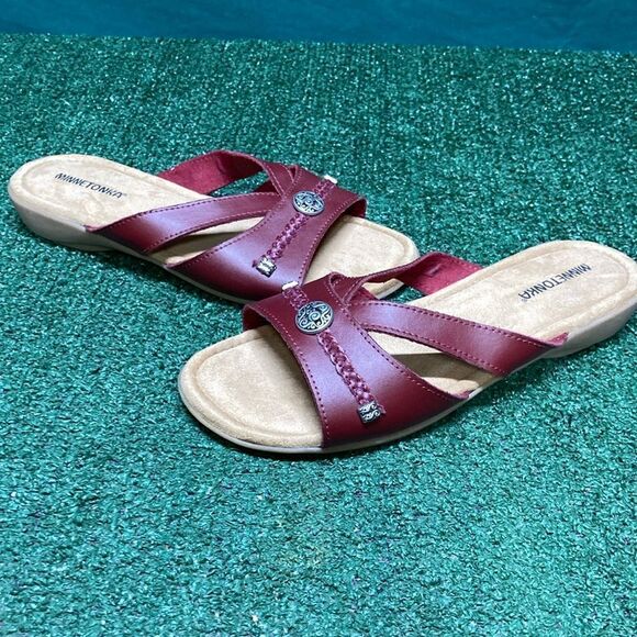 Minnetonka women’s sandal size 10 wide (OKPM-03-017) - Picture 1 of 5